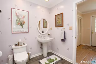 26 Rushleigh Rd, West Hartford, CT 06117 - Photo 14