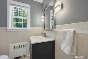224 Spring St, Manchester, CT 06040 - Photo 14