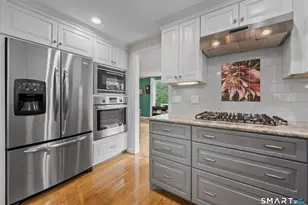 5 Watch Hill Ln, Simsbury, CT 06092 - Photo 10