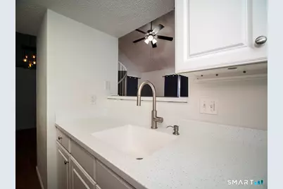 13 Carriage Crossing Lane #13, Middletown, CT 06457 - Photo 10