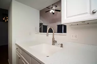 13 Carriage Crossing Ln, Middletown, CT 06457 - Photo 10