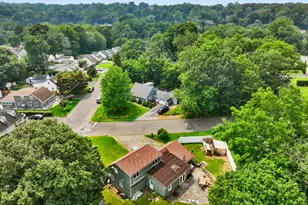 37 Old Barn Rd S, Stamford, CT 06905 - Photo 1