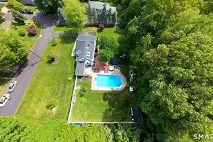 13 Pleasant Rise Cir, Brookfield, CT 06804 - Photo 4