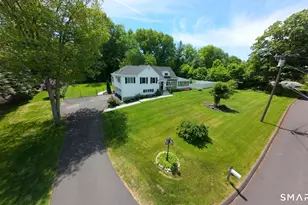 13 Pleasant Rise Cir, Brookfield, CT 06804 - Photo 8