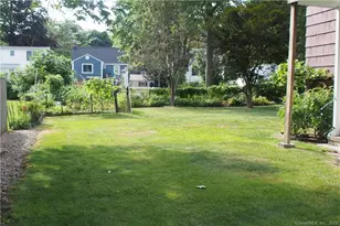 35 Warsaw St, Fairfield, CT 06825 - Photo 20