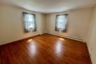 35 Warsaw St, Fairfield, CT 06825 - Photo 16