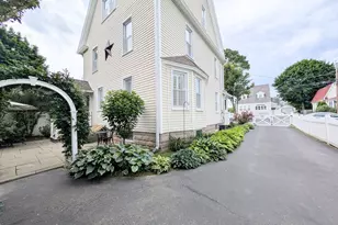56 Higgins Ave, Bridgeport, CT 06611 - Photo 10