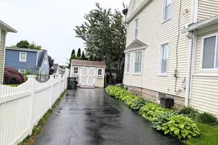 56 Higgins Ave, Bridgeport, CT 06611 - Photo 6