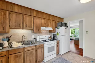 162 Hawthorne Ave, Derby, CT 06418 - Photo 18