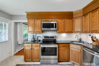 162 Hawthorne Avenue, Derby, CT 06418 - Photo 2