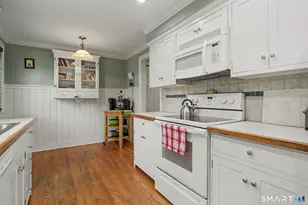 41 Happy Hollow Cir, Stratford, CT 06614 - Photo 14