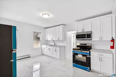 168 Black Rock Avenue #3rd Floor, New Britain, CT 06052 - Photo 4