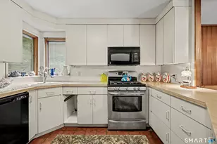 25 Maple Dr, New Milford, CT 06776 - Photo 8