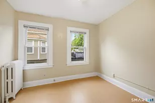 76 Harold St, Hartford, CT 06112 - Photo 8