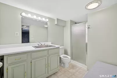 239 E Main Street, Clinton, CT 06413 - Photo 26