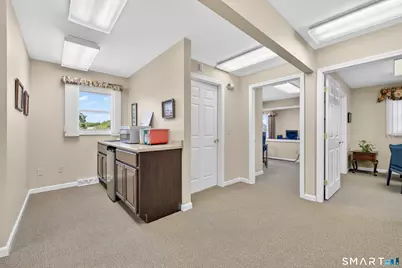 239 E Main Street, Clinton, CT 06413 - Photo 16