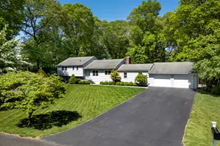 470 Rock Ridge Rd, Fairfield, CT 06824 - Photo 2
