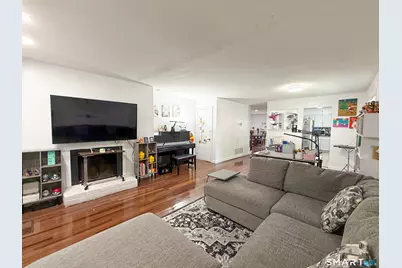 1679 Litchfield Turnpike, Woodbridge, CT 06525 - Photo 8