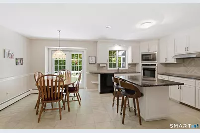 47 Canterbury Lane, Monroe, CT 06468 - Photo 4