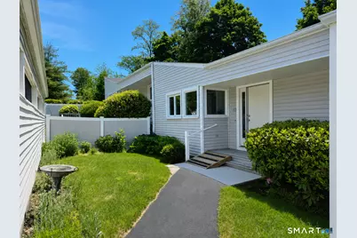 2 Stratton Way #2, Branford, CT 06405 - Photo 2