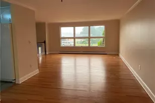 98 Soundview Dr, Stamford, CT 06902 - Photo 12