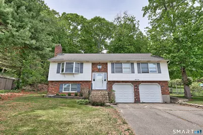 58 Oak Hollow Drive, Waterbury, CT 06708 - Photo 1