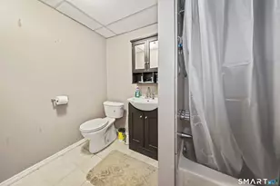 58 Oak Hollow Dr, Waterbury, CT 06708 - Photo 24