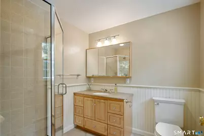 130 Comstock Hill Road, New Canaan, CT 06840 - Photo 20