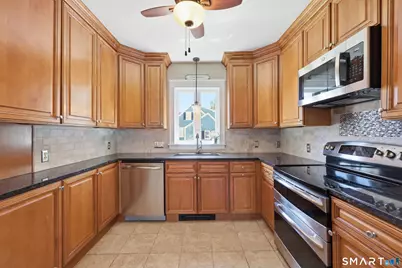 37 Broadview Street, Newington, CT 06111 - Photo 12