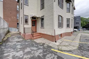 16 Hurlburt St, New Britain, CT 06051 - Photo 2