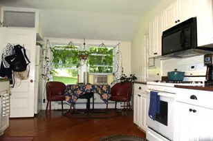 33 Barry Ave, Ridgefield, CT 06877 - Photo 2