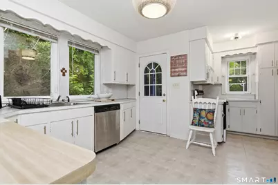 62 Fennbrook Road, West Hartford, CT 06119 - Photo 14