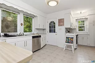 62 Fennbrook Rd, West Hartford, CT 06119 - Photo 14