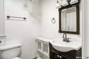32 Ingraham Pl, Bristol, CT 06010 - Photo 14