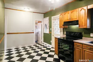 32 Ingraham Pl, Bristol, CT 06010 - Photo 8