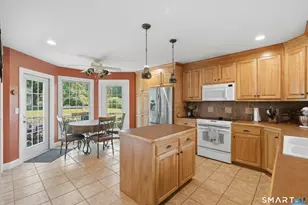 48 Case Rd, Burlington, CT 06013 - Photo 4