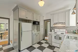 53 Burr St, West Hartford, CT 06107 - Photo 8