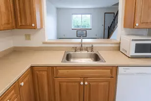 975 Meriden Rd, Waterbury, CT 06705 - Photo 18