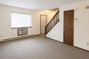 975 Meriden Rd, Waterbury, CT 06705 - Photo 8