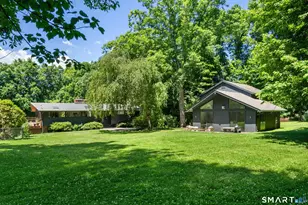 9 Fall Ridge Rd, Weston, CT 06883 - Photo 2