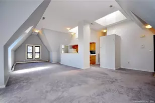 12 Charter Oak Pl, Hartford, CT 06106 - Photo 2
