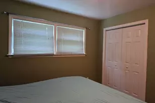 13 Berkshire Cir, Ansonia, CT 06401 - Photo 16