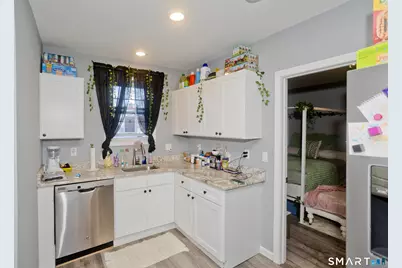4 Columbus Avenue, Enfield, CT 06082 - Photo 6