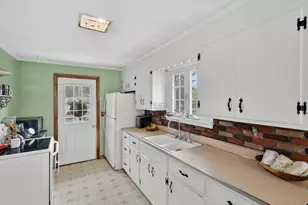 141 Browning Rd, Norwich, CT 06360 - Photo 16