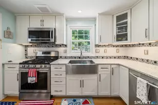 15 Fenway Dr, Hamden, CT 06517 - Photo 12