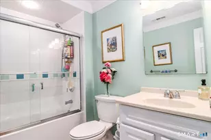 2445 Park Ave, Bridgeport, CT 06604 - Photo 20