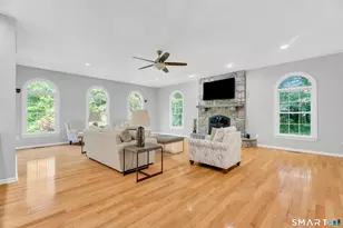 141 Putting Green Rd, Trumbull, CT 06611 - Photo 10