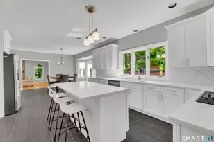 141 Putting Green Rd, Trumbull, CT 06611 - Photo 6