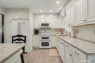 2010 Old Town Rd, Trumbull, CT 06611 - Photo 20