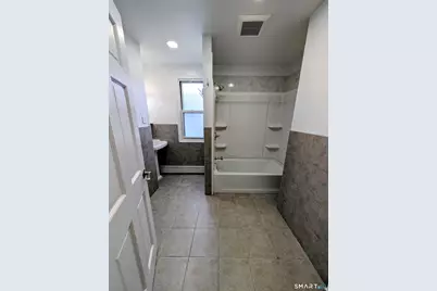 10 Wallace Street, New Britain, CT 06051 - Photo 12